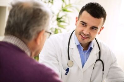 The doctor gives recommendations for the prevention of osteochondrosis of the thoracic spine