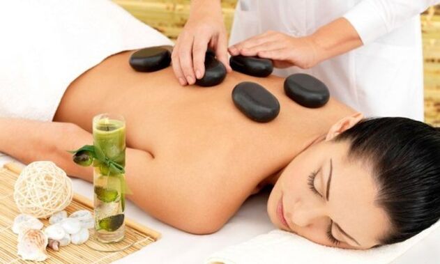 Tibetan medicine offers an effective approach to the treatment of arthrosis, for example, stone therapy